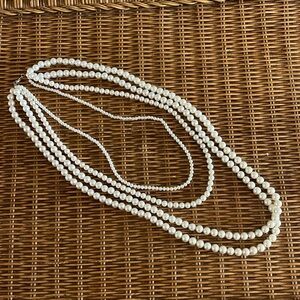 4 strand costume pearl necklace
